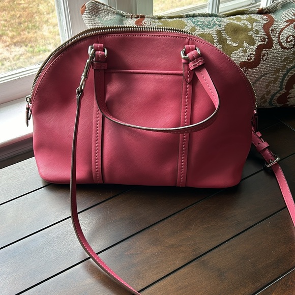 🌸END OF SUMMER SALE 🌸Pretty in Pink! Coach Bag with shoulder and hand straps - Picture 6 of 9
